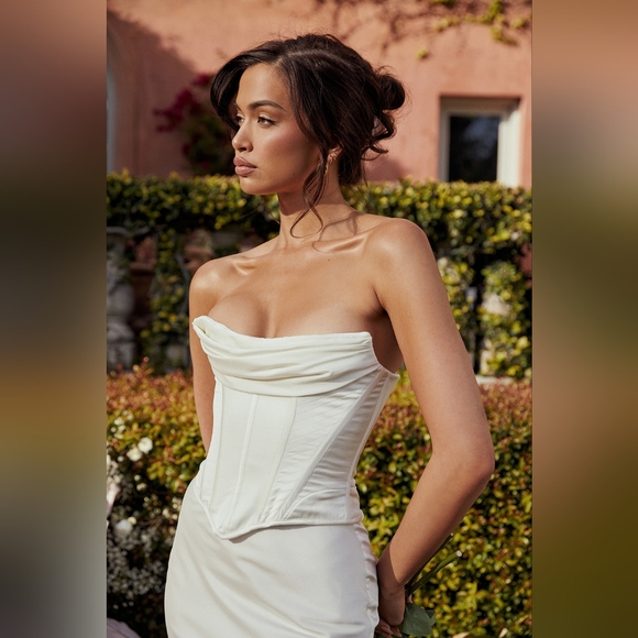 House of CB Cream Midi Dress - Picture 4 of 15